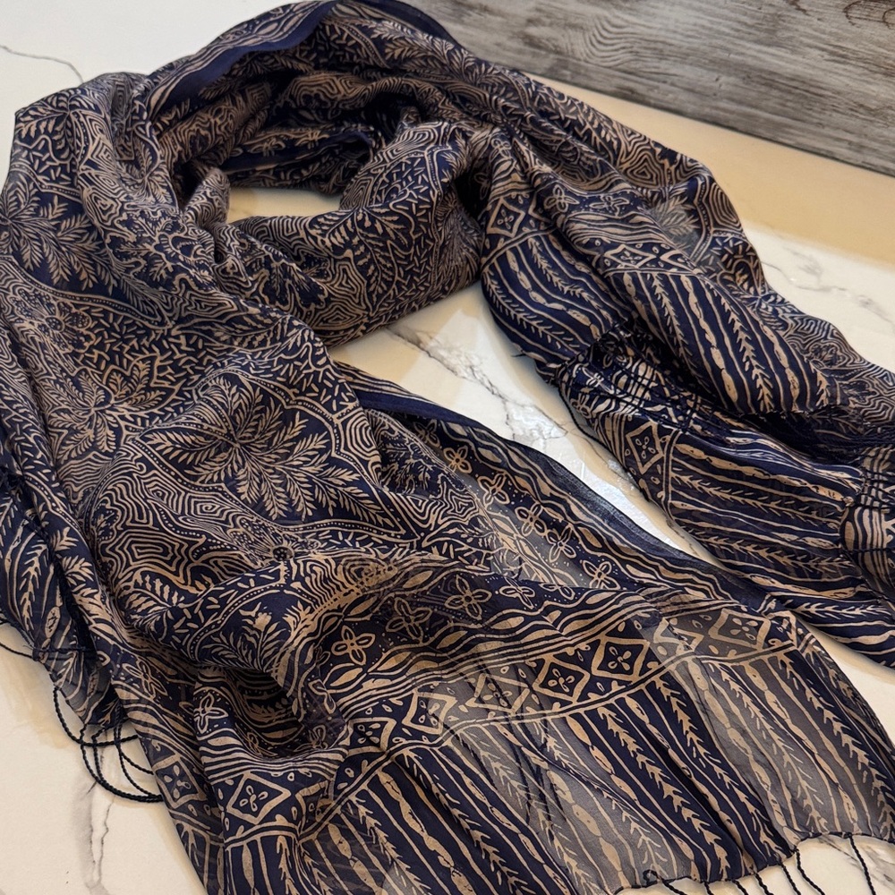 INTERMIX Navy and Beige Artistic Scarf
